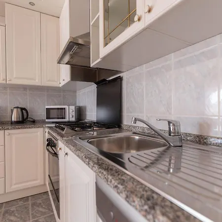 Marinko, No 3 Apartment
