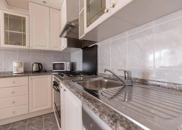 Marinko, No 3 Apartment