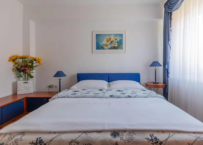 Marinko, No 3 *
